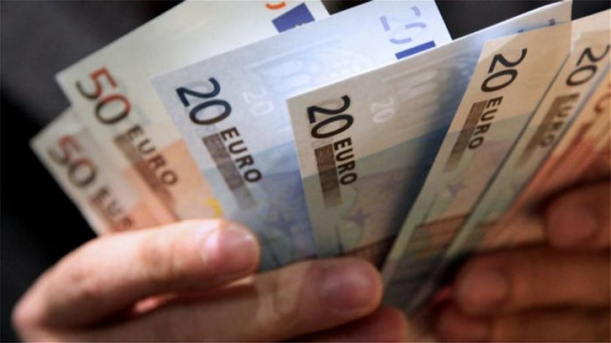 Επίδομα 800 ευρώ: Εως την Τρίτη ανοίγει η αίτηση στην ΑΑΔΕ για ατομικές και επαγγελματίες