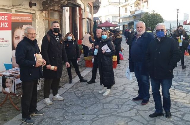 Αντιπροσωπεία της ΝΕ του ΣΥΡΙΖΑ ΠΣ Τρικάλων βρέθηκε στις λαίκές αγορές Οιχαλίας και Πύλης