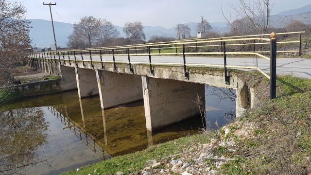 Τη γέφυρα του Νεοχωρίτη ποταμού προς τα Σφαγεία Οιχαλίας συντηρεί η Περιφέρεια Θεσσαλίας