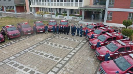 Δεκατέσσερα νέα οχήματα από την Περιφέρεια Θεσσαλίας για τον εκσυγχρονισμό του στόλου της Πυροσβεστικής