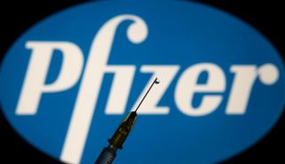 Pfizer: Στο 95% η αποτελεσματικότητα του εμβολίου - Αίτημα για έκτακτη αδειοδότηση