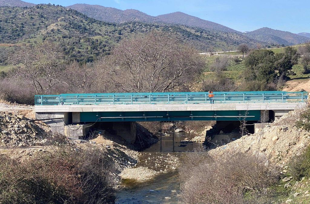 Ολοκληρώνονται οι εργασίες κατασκευής της νέας γέφυρας στο Διάσελο Τρικάλων